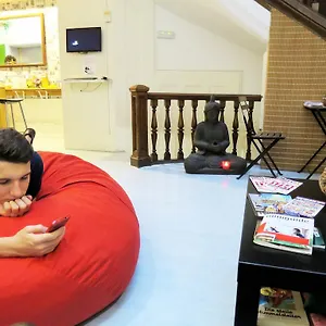 https://hip-hostel-barcelona.catalonia-hotels.com